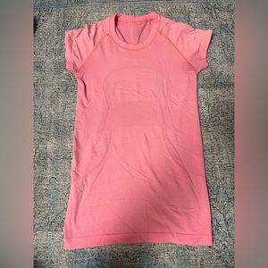 COPY - Peach Lulu Lemon Swiftly Tech. SIZE 4.